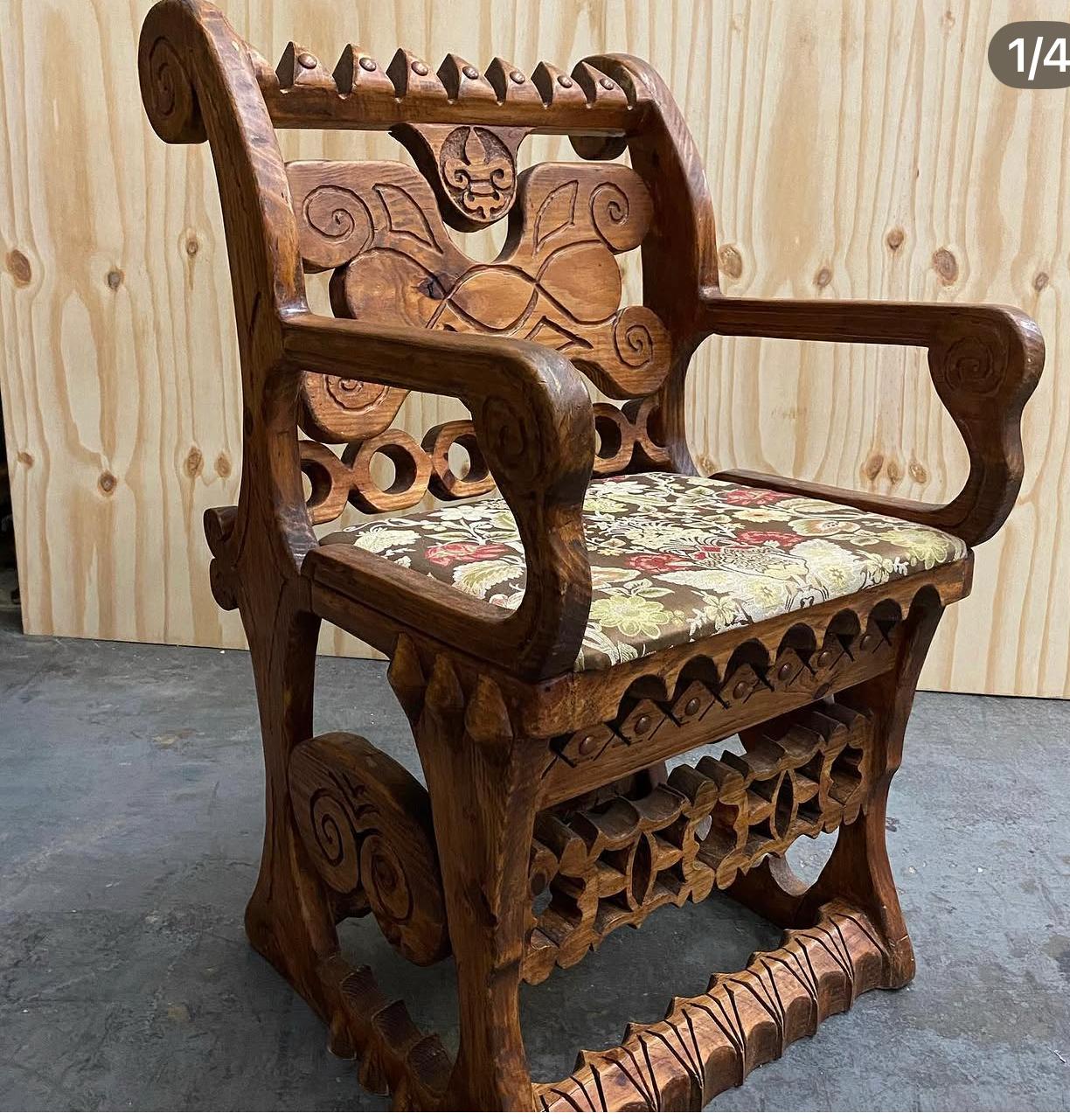 Handcrafted wood piece by Vasojo